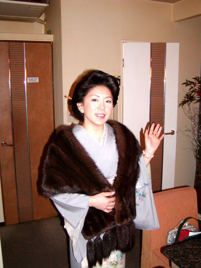 �q������